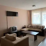 Apartamento в комплекс Royal Towers *