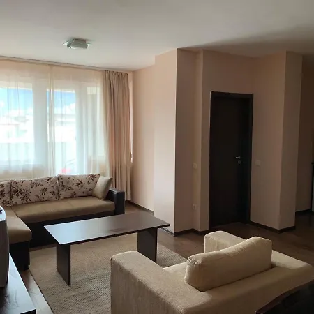 в комплекс Royal Towers * בנסקו