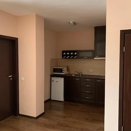 в комплекс Royal Towers דירה *