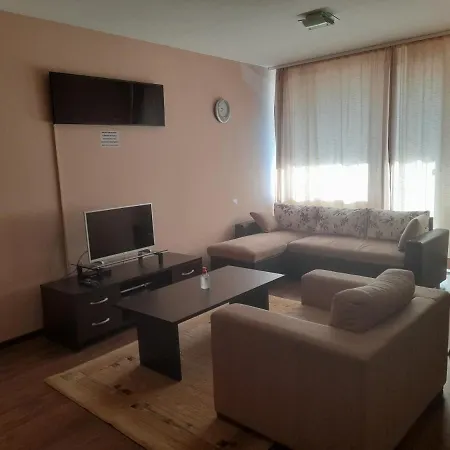 в комплекс Royal Towers * בנסקו