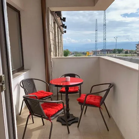 в комплекс Royal Towers * Bansko