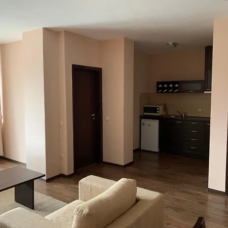 в комплекс Royal Towers Apartamento