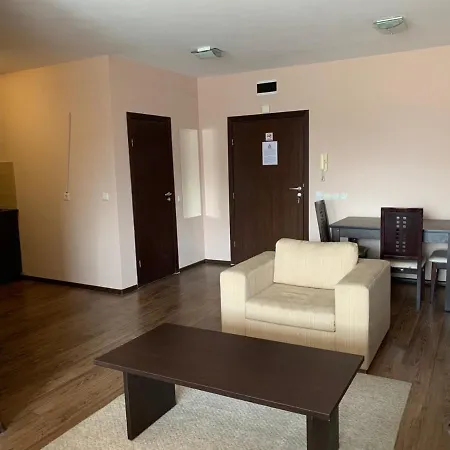 в комплекс Royal Towers Bansko