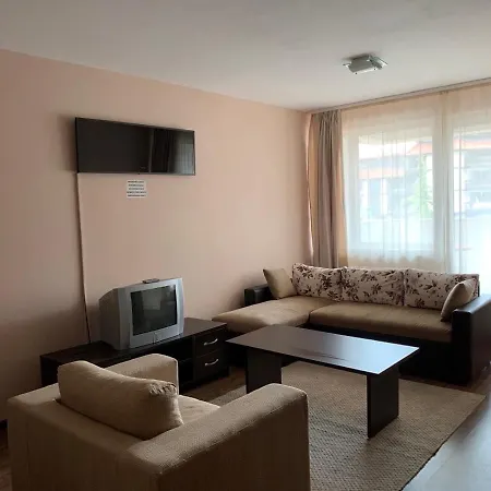 Apartamento в комплекс Royal Towers *
